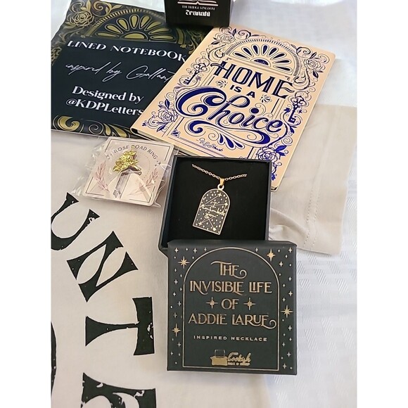 The Bookish Box Accessories 6pc Bundle T Shirt SZ. S – No Book Included - Picture 2 of 8